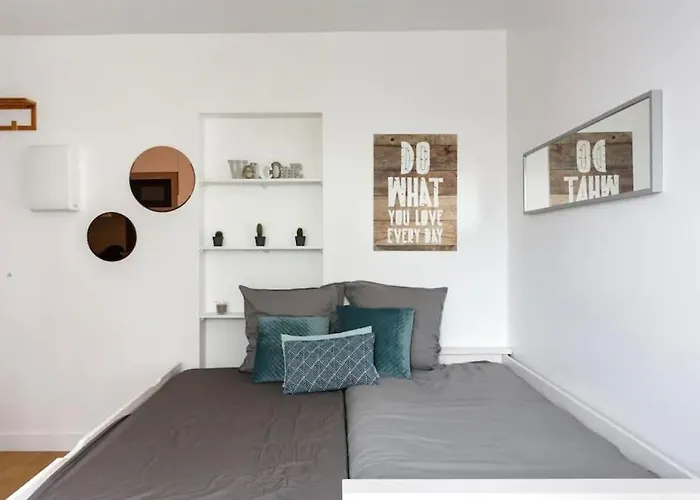 Superbe Studio Confortable Refait A Neuf