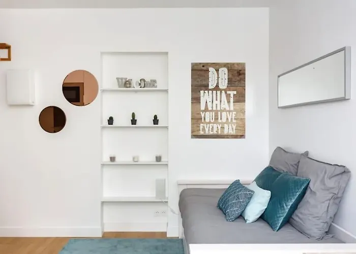 Superbe Studio Confortable Refait A Neuf